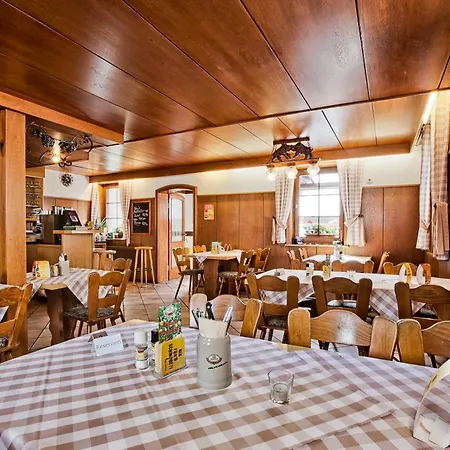 Landgasthaus Kreuz beim Tom-3